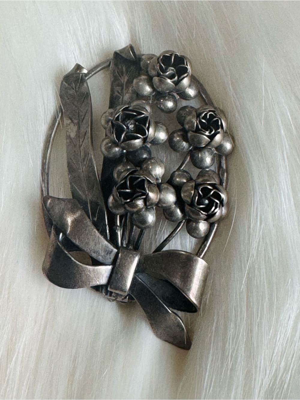 Vintage Hand Made Sterling  Silver Floral Bow Brooch -20.8 grams